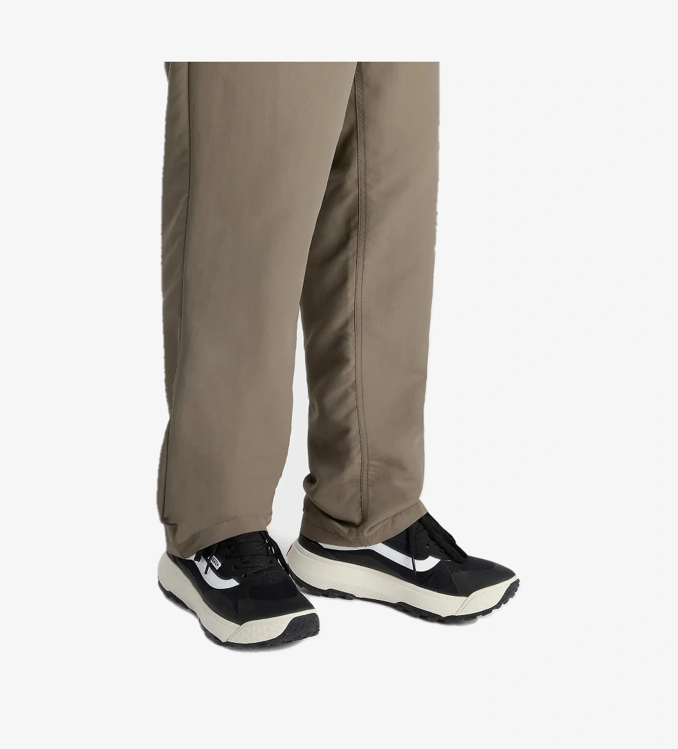 Unisex Ayakkabı VN000CVUBA21 SİYAH-BEYAZ