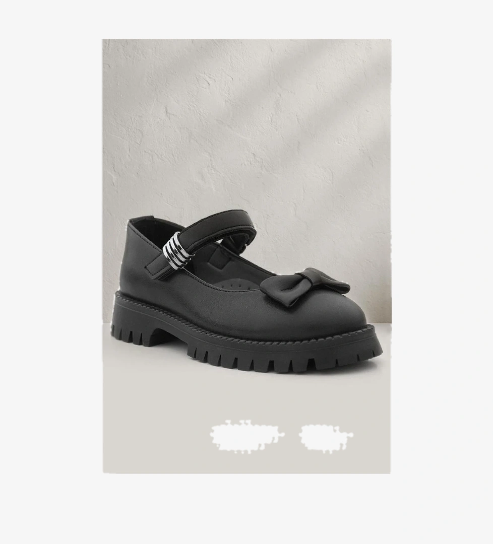 Rakerplus Siyah Mat Kalın Tabanlı Metal Detaylı Cırtlı Kız Çocuk Babet model görseli