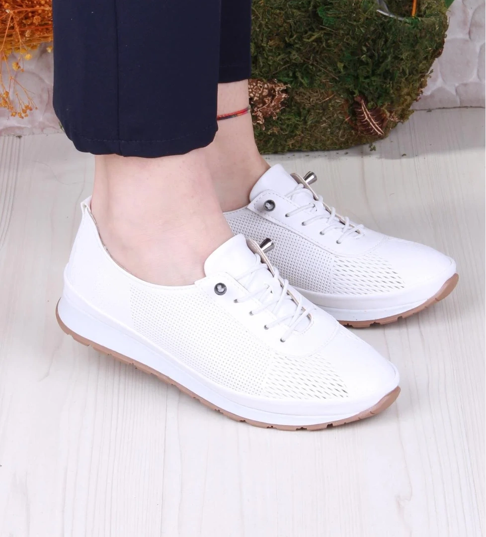 701-5 Anatomik Rahat Lazer Baskılı Lastik Bağcıklı Kadın Ayakkabı