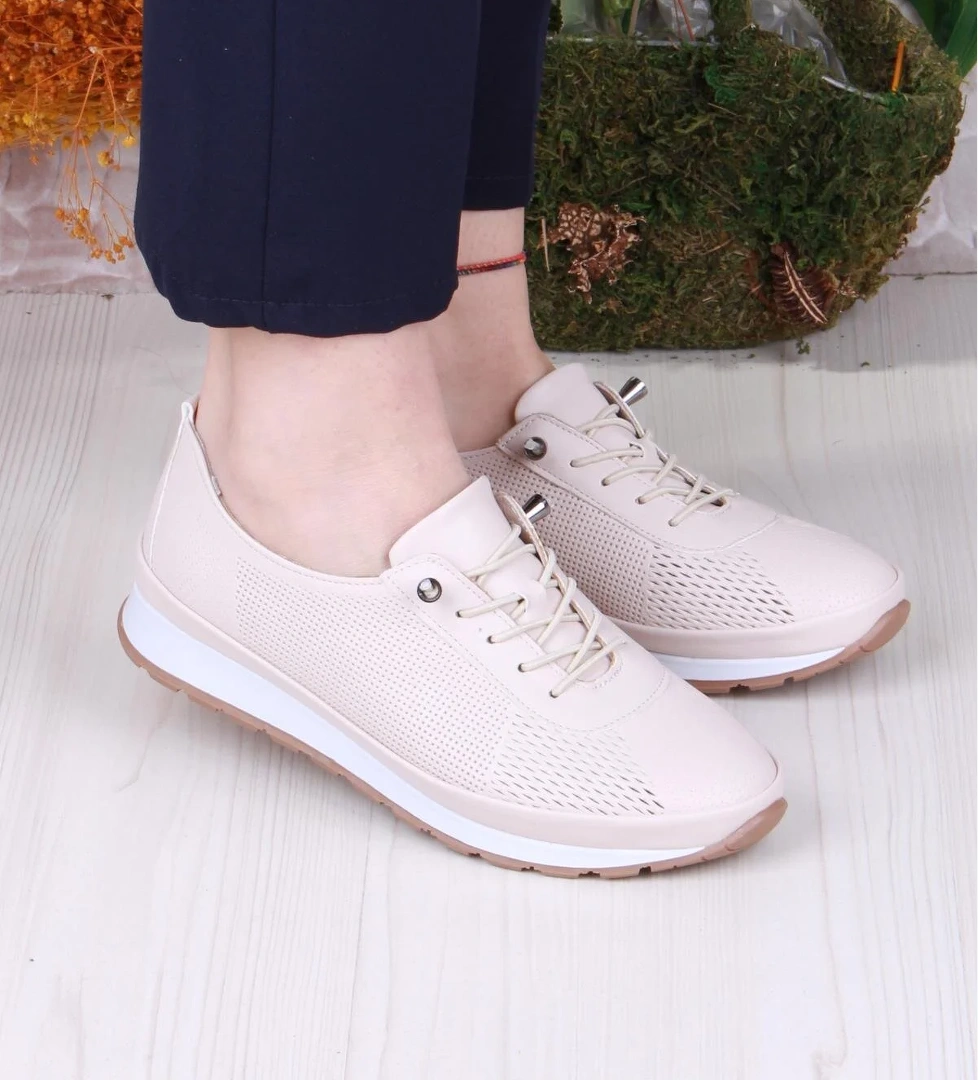 701-5 Anatomik Rahat Lazer Baskılı Lastik Bağcıklı Kadın Ayakkabı