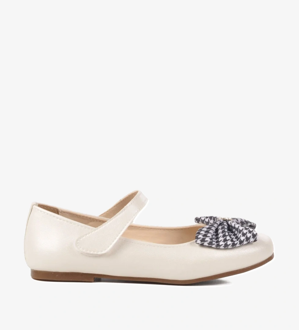 A Spor Aspor Kırmızı Sedef Rugan Kız Fiyonk Çocuk Kurdeleli Babet model görseli