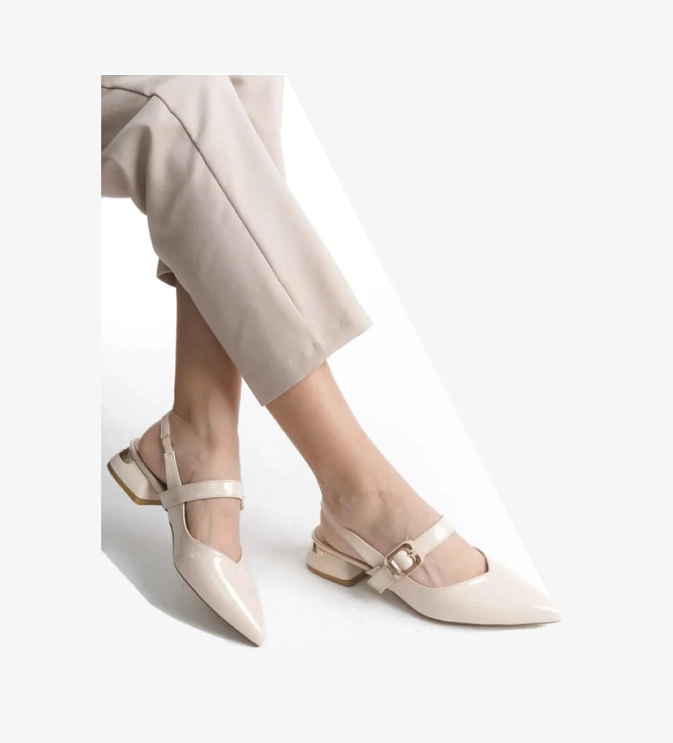 Feles Kemer Detaylı Arkası Açık Kadın Babet Ayakkabı model görseli