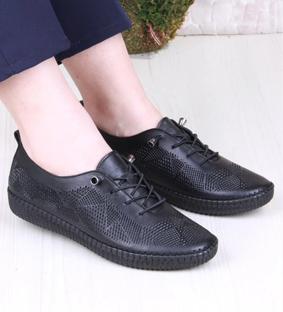 Pepita 427892 Anatomik Rahat Esnek Lastik Bağcıklı Hakiki Deri Kadın Ayakkabı model görseli