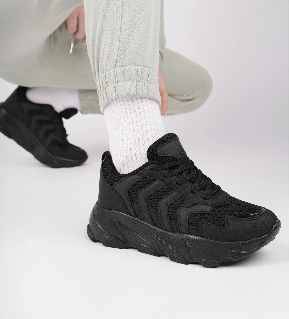 Mcdark Mvsçzg Sneaker Ayakkabi model görseli