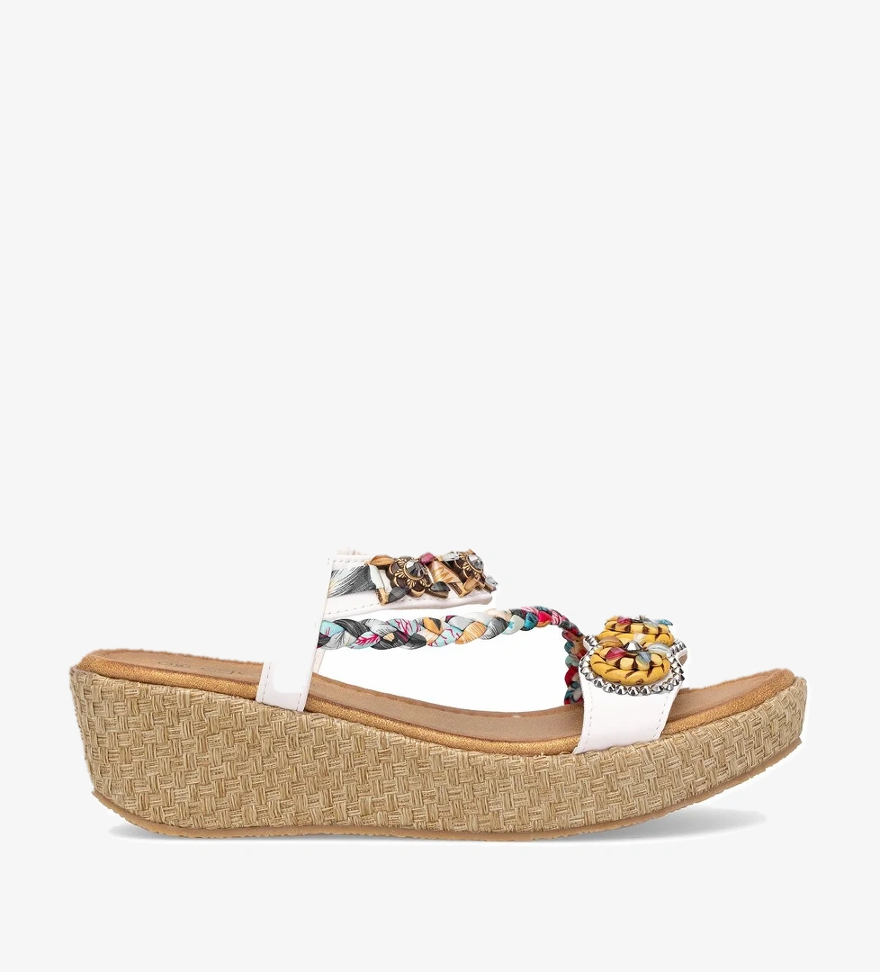 25Y153-2 Kadın Taşlı Düz Sandalet Beyaz