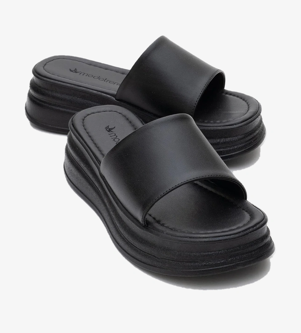 Ccway Kadın Geniş Bantlı Terlik model görseli