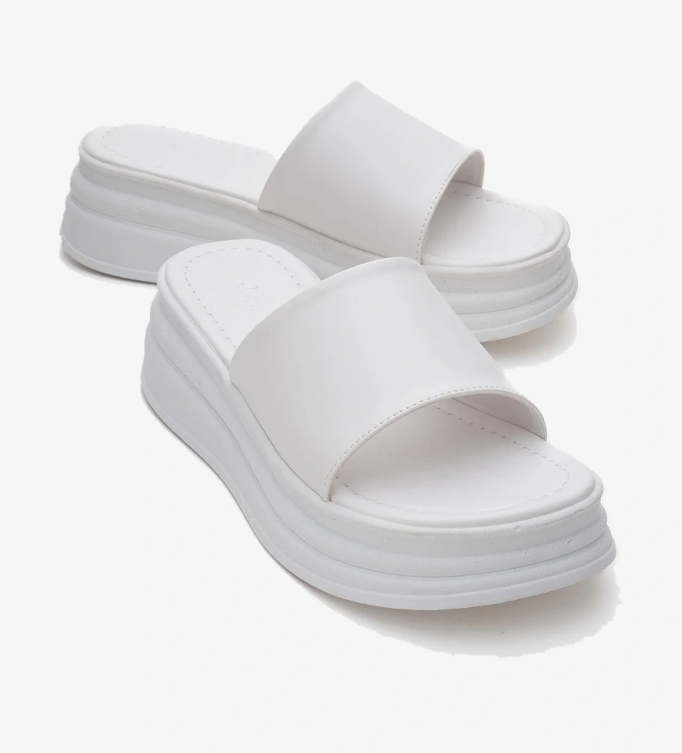 Kadın Geniş Bantlı Terlik BEYAZ