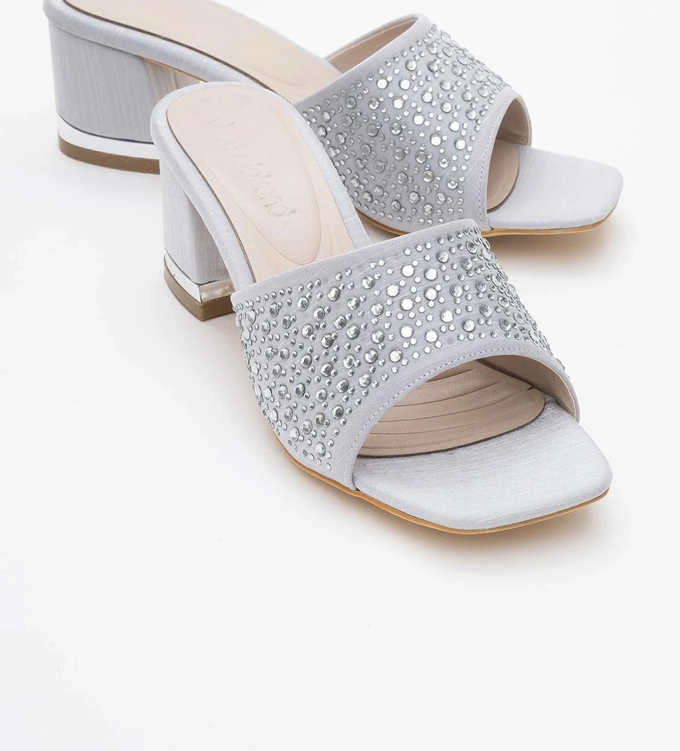 Taşlı Kadın Topuklu Terlik GÜMÜŞ SATEN - Görsel 1