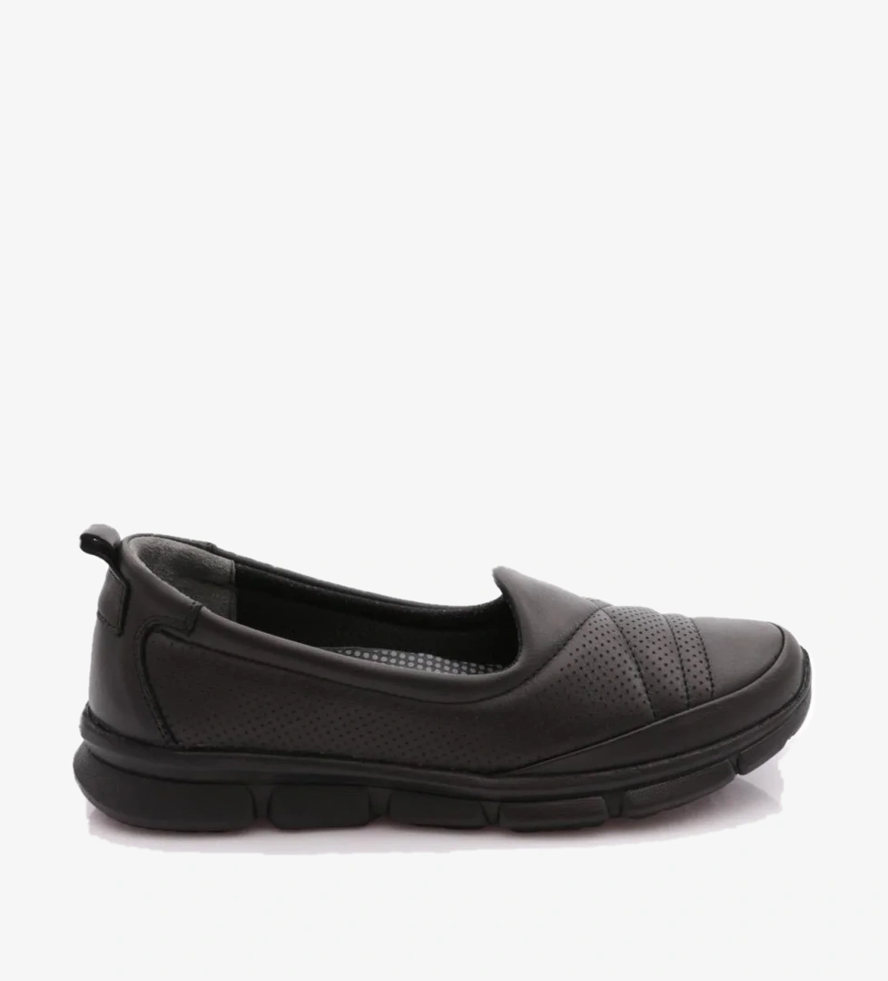 Dgn 650 Kadin Comfort Ayakkabi model görseli