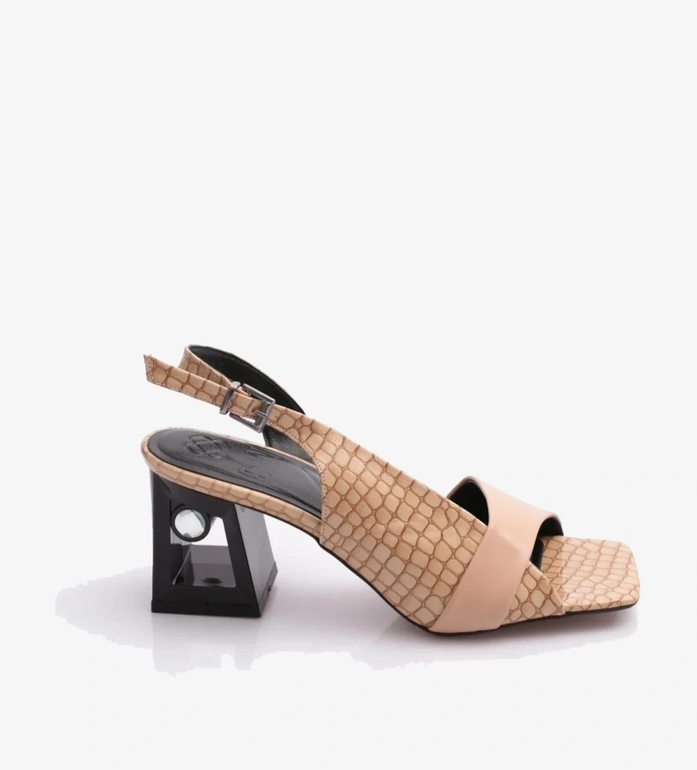 Dgn 612 Kadin Bantli Topuklu Ayakkabi model görseli