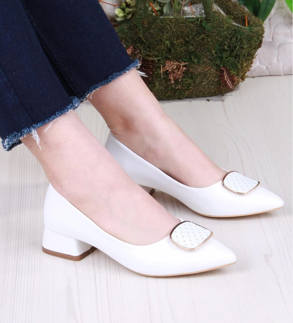 090-041 Toka Detaylı Alçak Topuk Kadın Ayakkabı