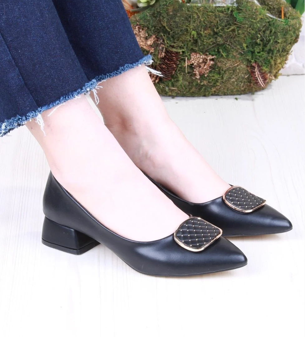 090-041 Toka Detaylı Alçak Topuk Kadın Ayakkabı - Görsel 1