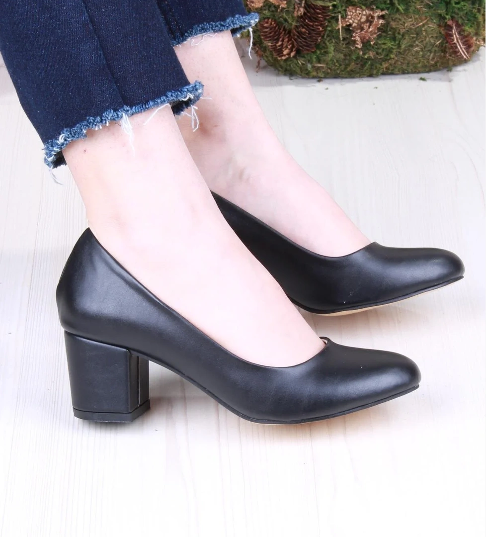 Fort 35809 Düz Sade Rahat Şık Yuvarlak Burun Kalın Topuklu Kadın Ayakkabı model görseli