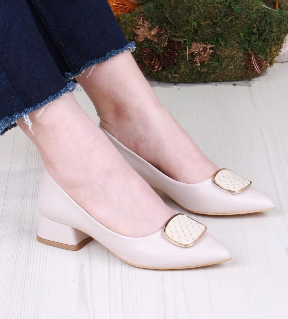 090-041 Toka Detaylı Alçak Topuk Kadın Ayakkabı