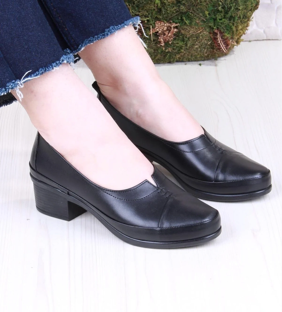 Mehmet Mete 2400 Rahat İç Ve Dış Hakiki Deri Kadın Ayakkabı model görseli