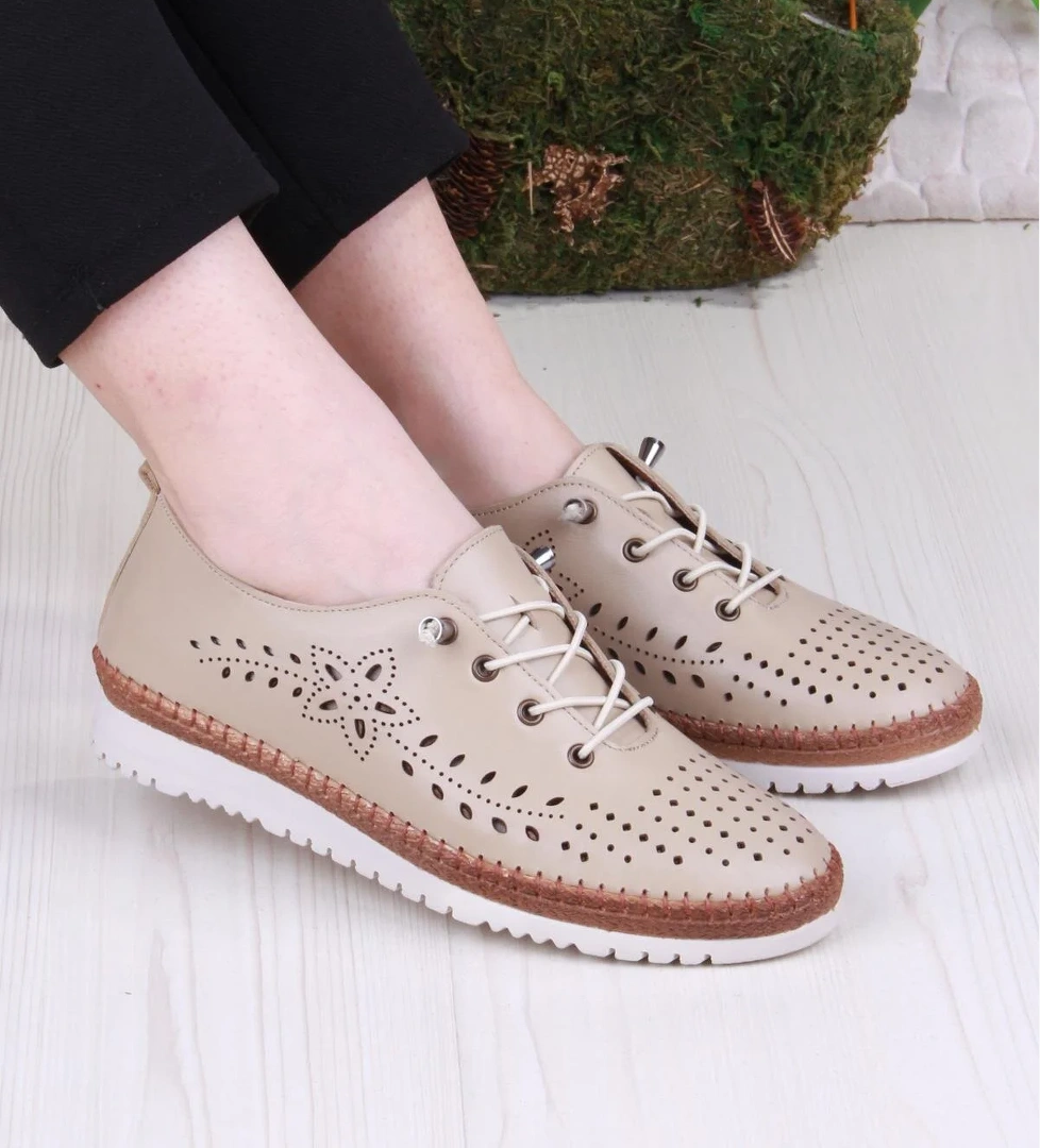 1005 Rahat Lastik Bağcıklı Delikli Hakiki Deri Kadın Ayakkabı