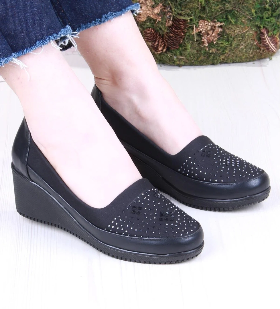 Sdf B-01 Siyah Hafif Taş Baskılı Dolgu Taban Şık Kadın Günlük Ayakkabı - Görsel 1