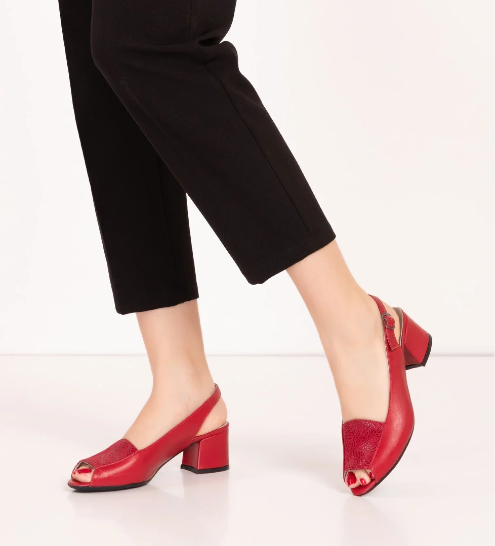 Gondol Kadın Hakiki Deri Klasik Topuklu Ayakkabı vdt.219