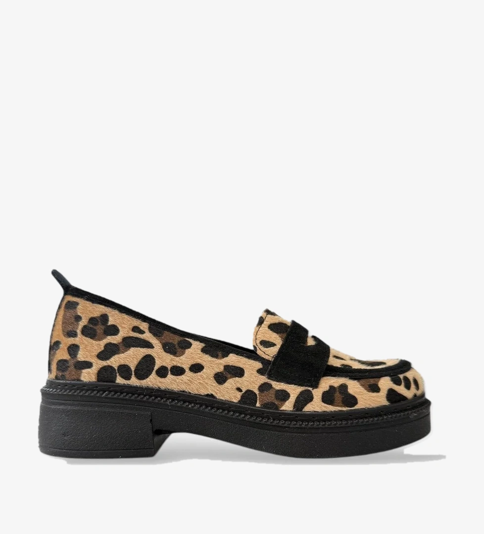 Liger Kadın Tokalı Yüksek Taban Günlük Ayakkabı Si̇yah model görseli