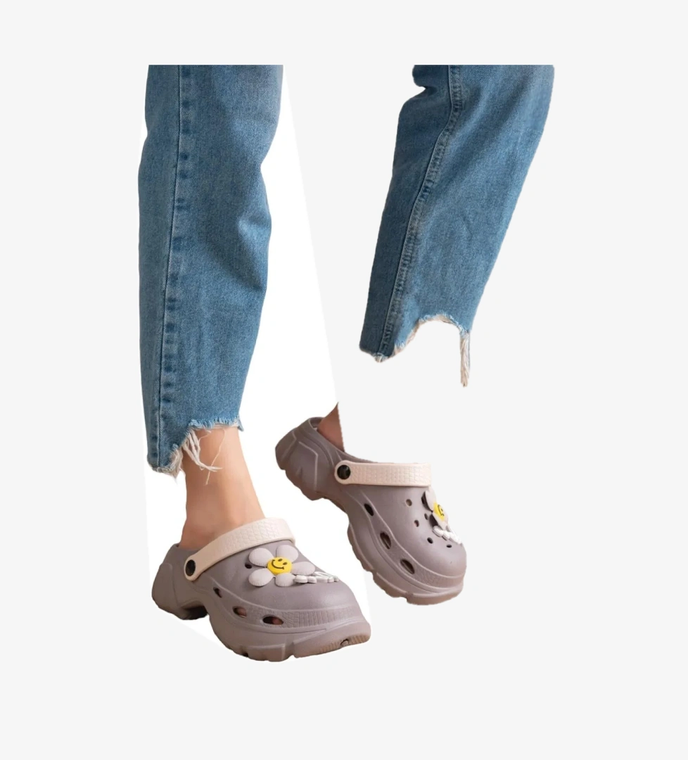 Yüksek Rahat Taban Kadın Sandalet FÜME - BEYAZ