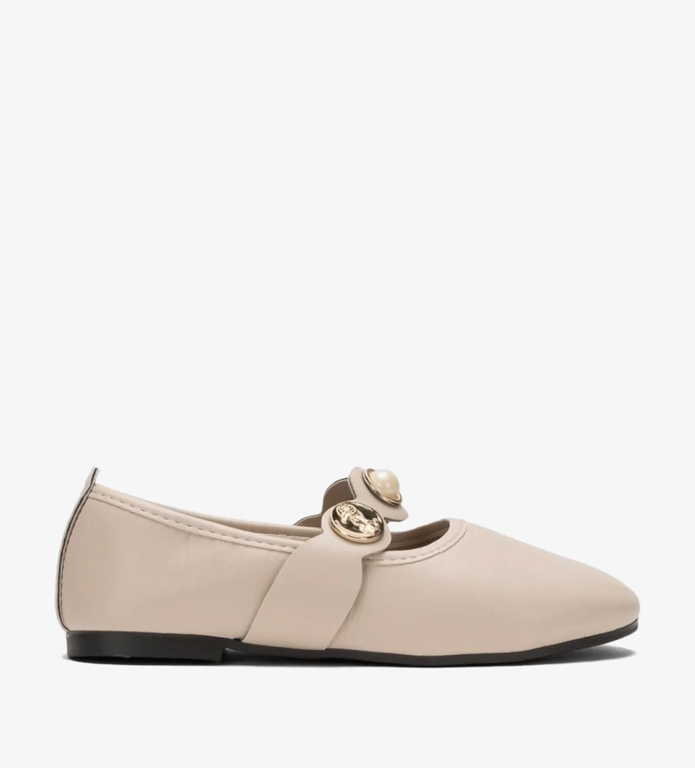 Kadın Oval Burun Aksesuar Bantlı Babet Ayakkabı BEJ