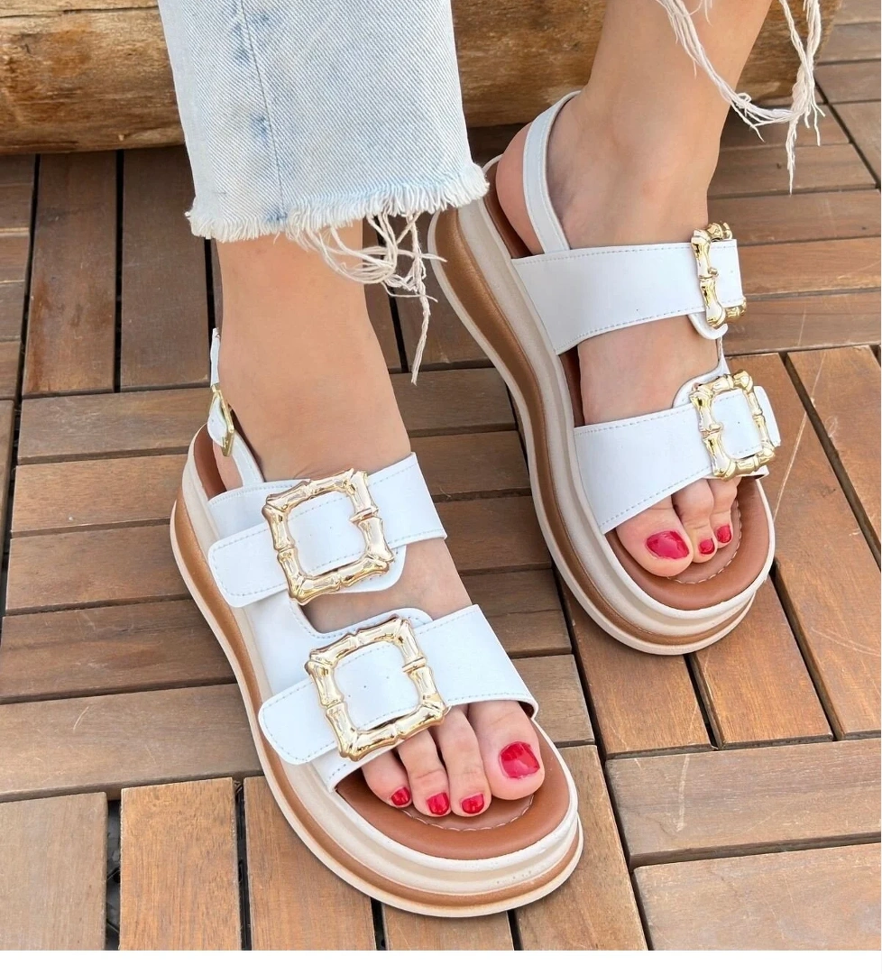 Beyaz Suni Deri Kadın Düz Sandalet