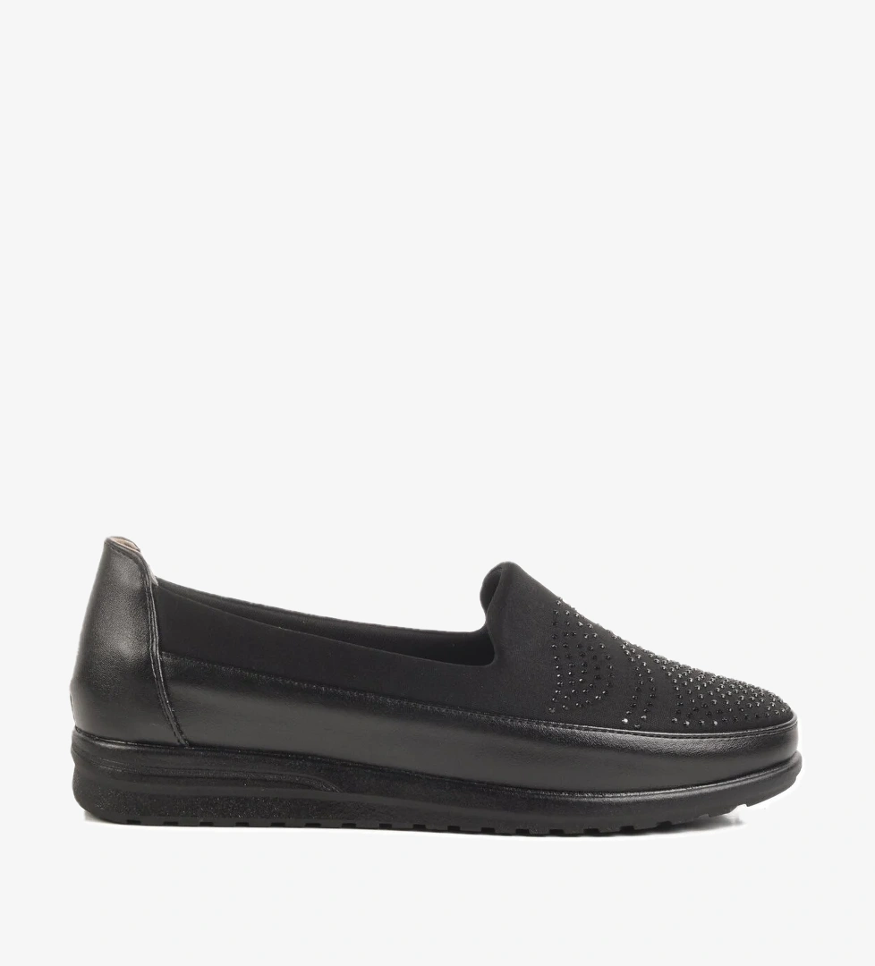 A Spor Aspor Siyah Hakiki Deri Kadın Casual Ayakkabı model görseli