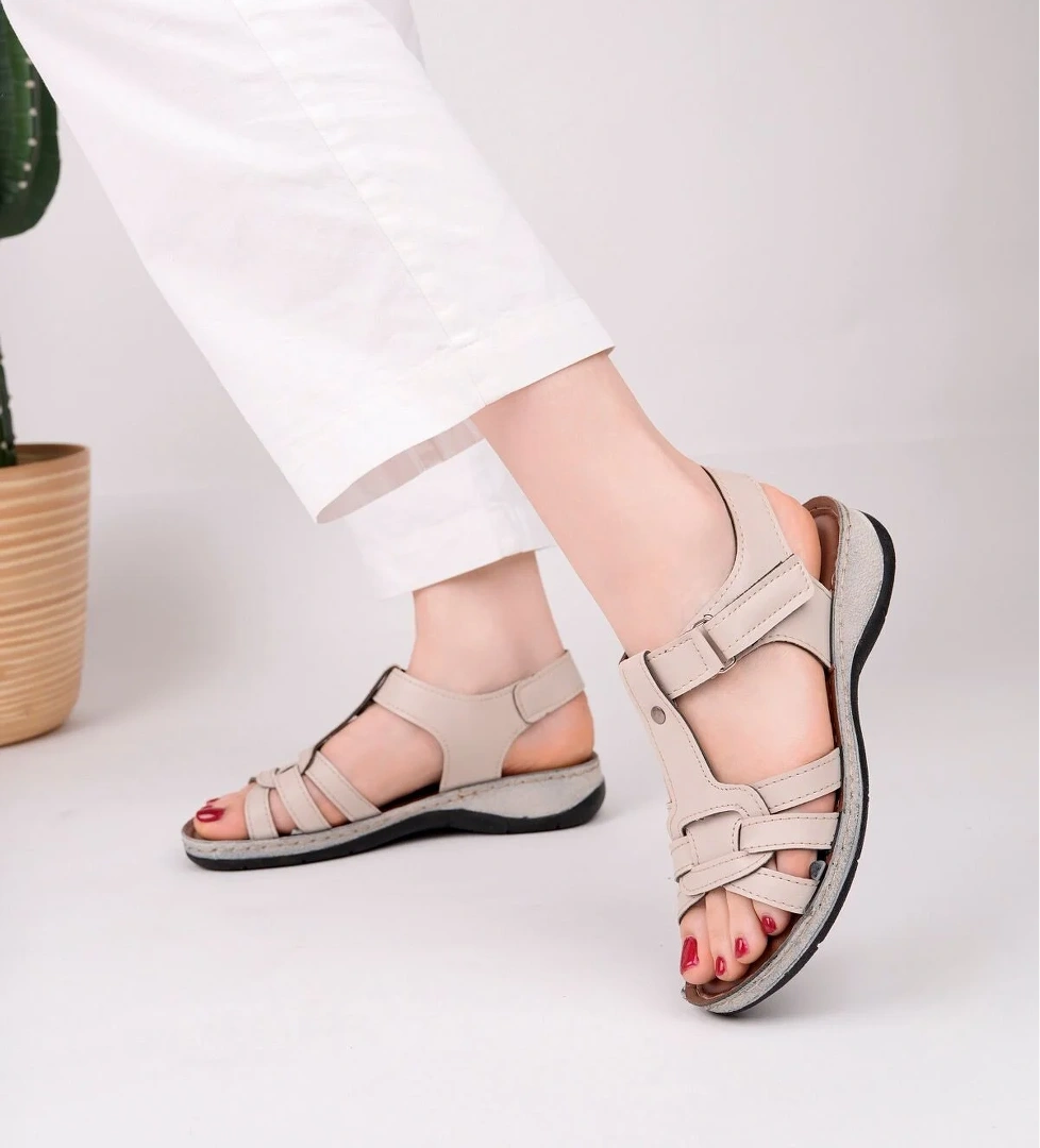 15214 ORTOPEDİ TOPUKLU ORTOPEDİK SANDALET