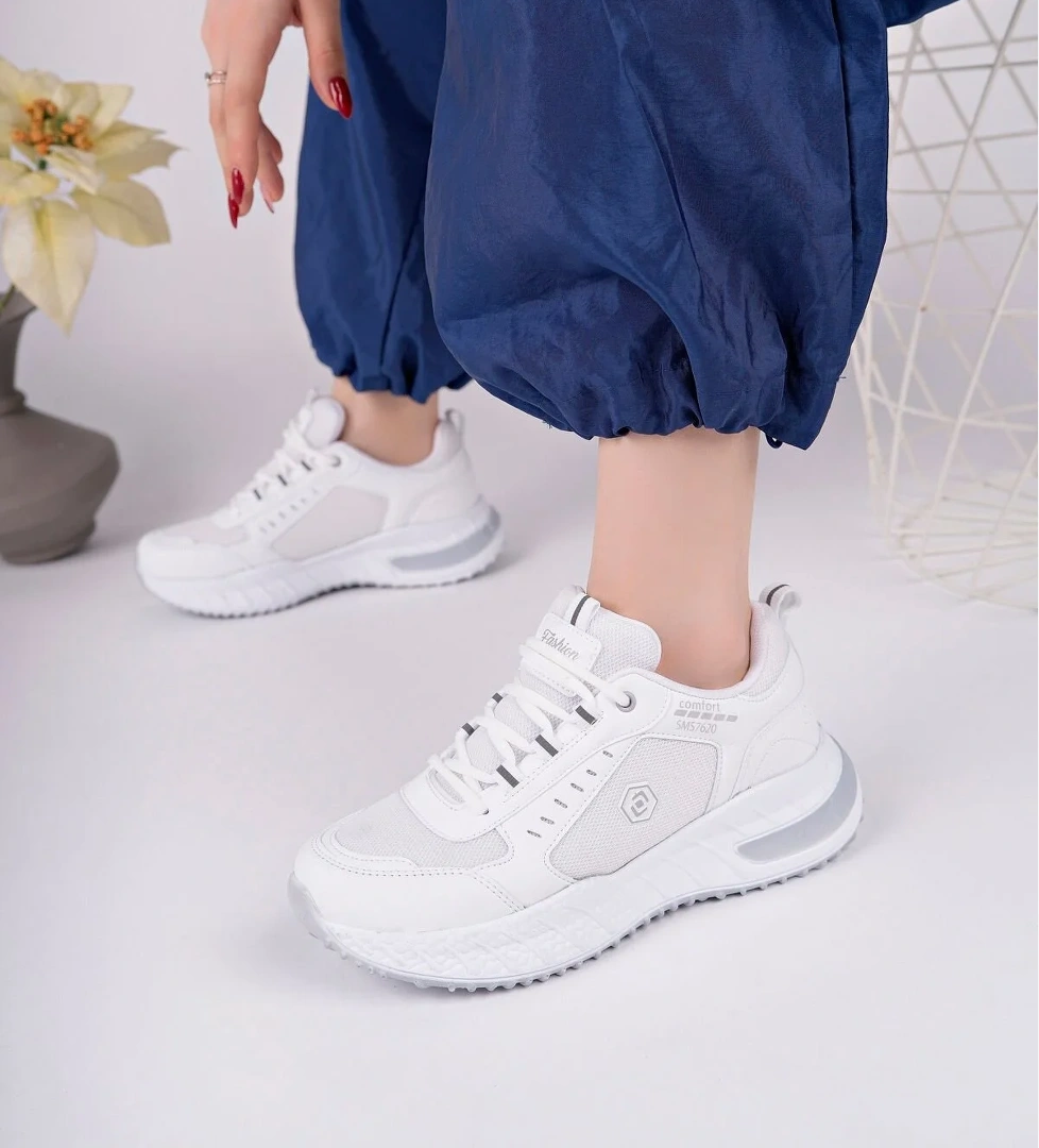 7620 ORTAPEDİ SNEAKER AYAKKABI