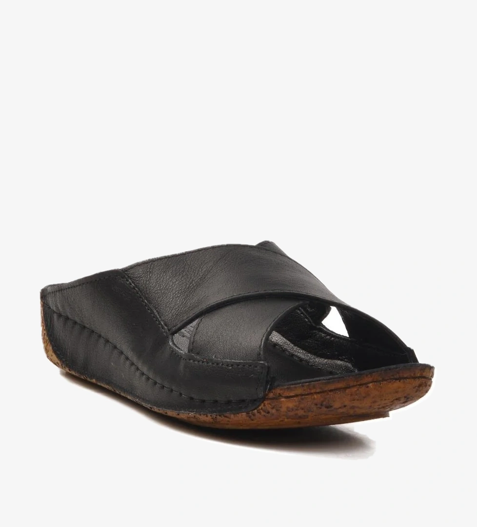 Siyah Hakiki Deri Kadın Terlik 001 Z