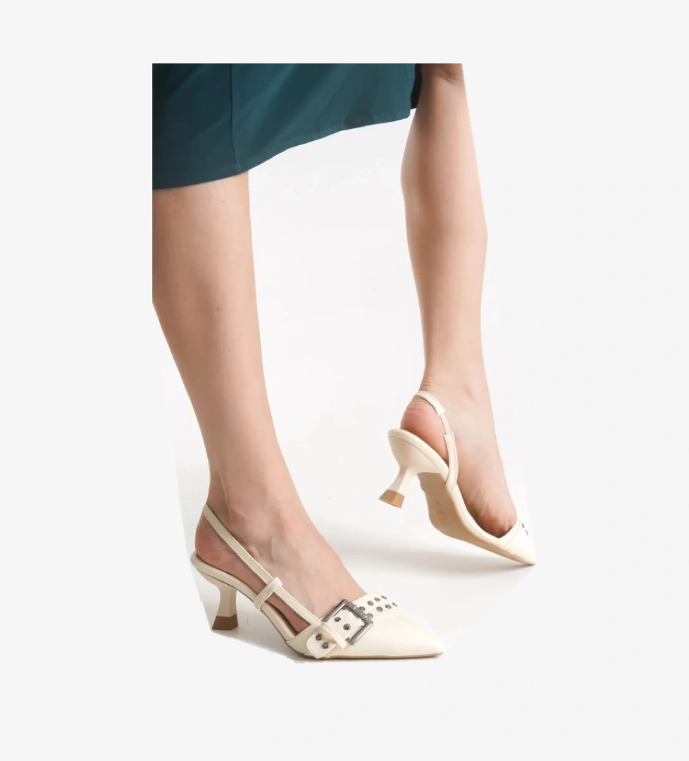 Zımba Toka Detaylı Arkası Açık Stiletto Kadın Topuklu Ayakkabı