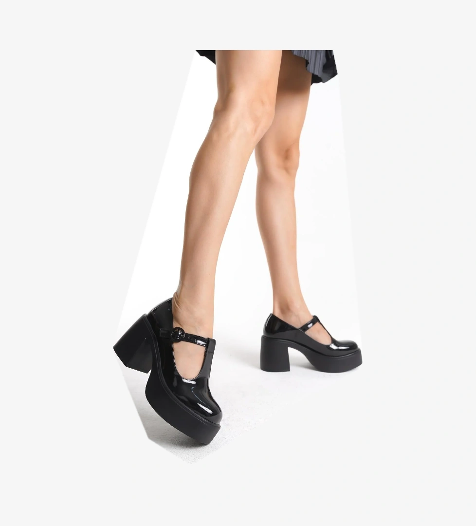 Modabuymuş Redjane Siyah Rugan Retro Mary Jane Kemerli Yüksek Platform Topuklu Ayakkabı model görseli