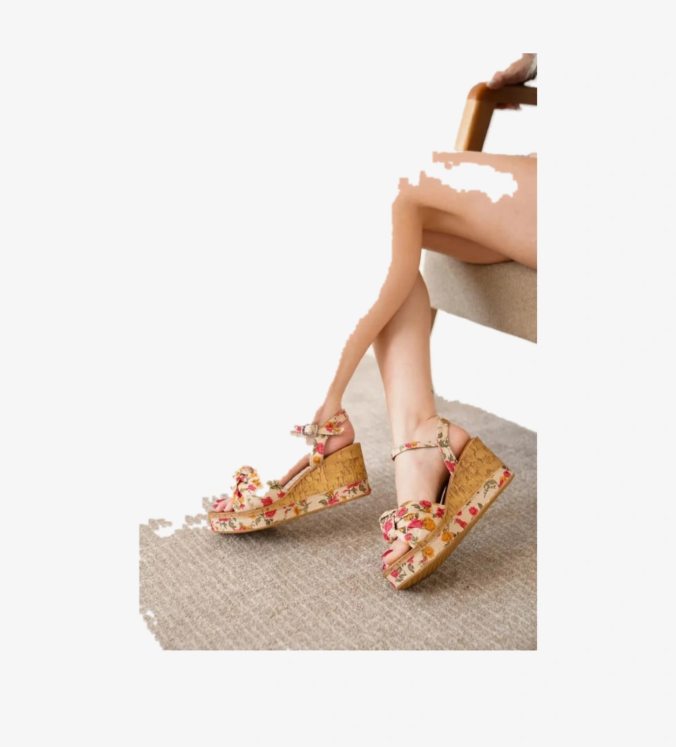 Frzn 03189 Kadın Dolgu Topuk Çiçek Desenli Sandalet Ayakkabı