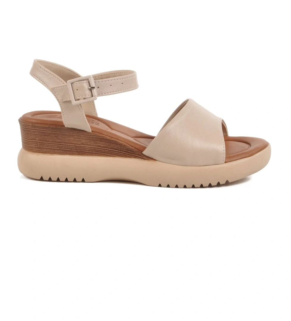 Ayakmod Bej Siyah Topuklu Kadın Sandalet T-003 Z model görseli