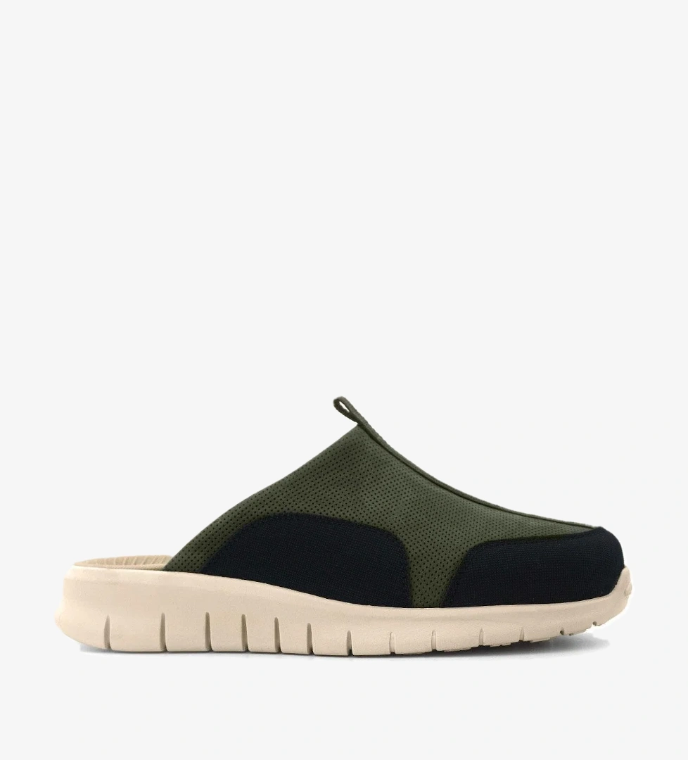 Medikal Hakiki Deri Haki Siyah Krem Tabanlı Comfort Spor Terlik - Görsel 1