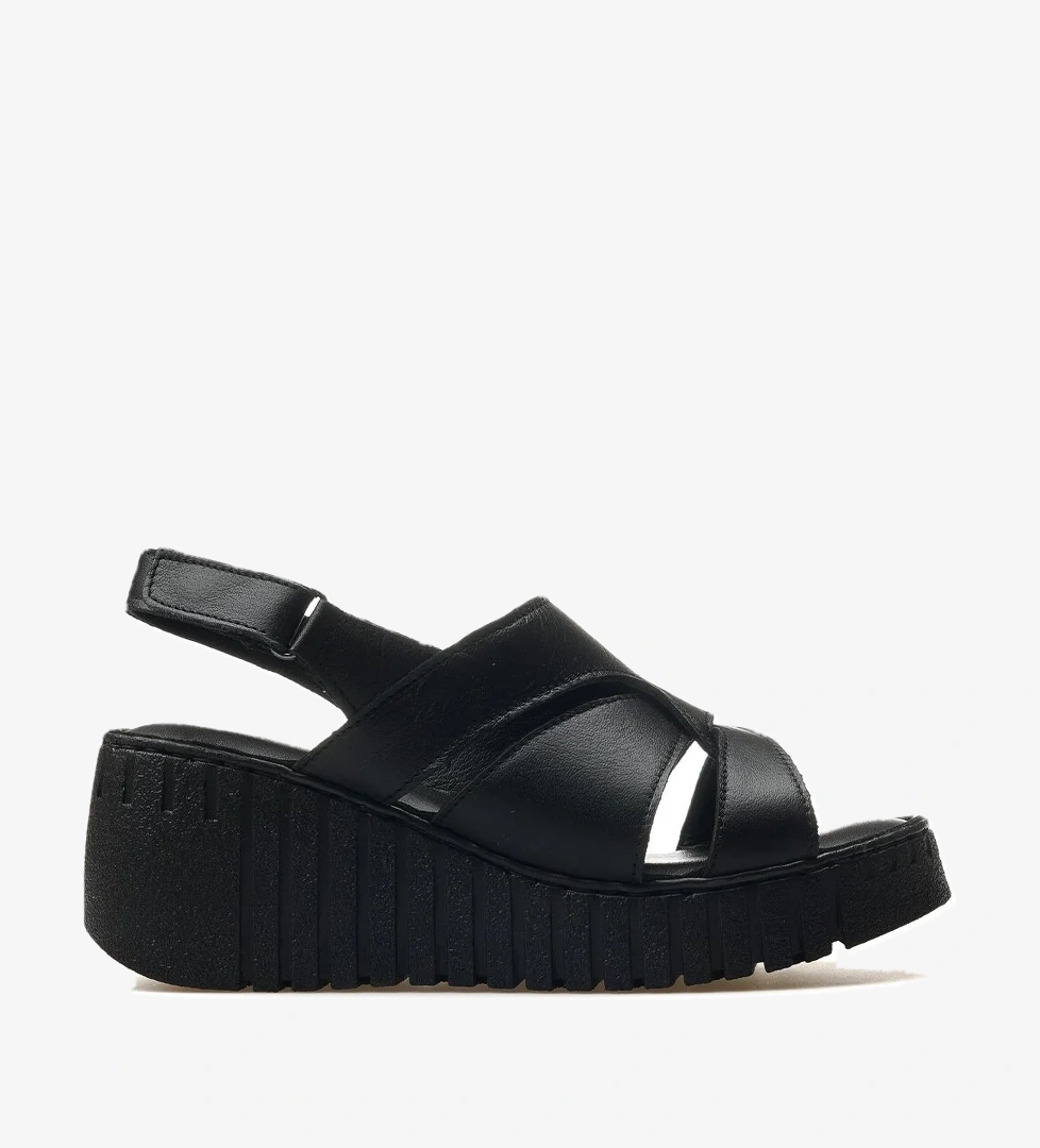 Venüs Kadın Hakiki Deri Günlük Sandalet 25y 25020264y Z Taba Siyah Kahve model görseli