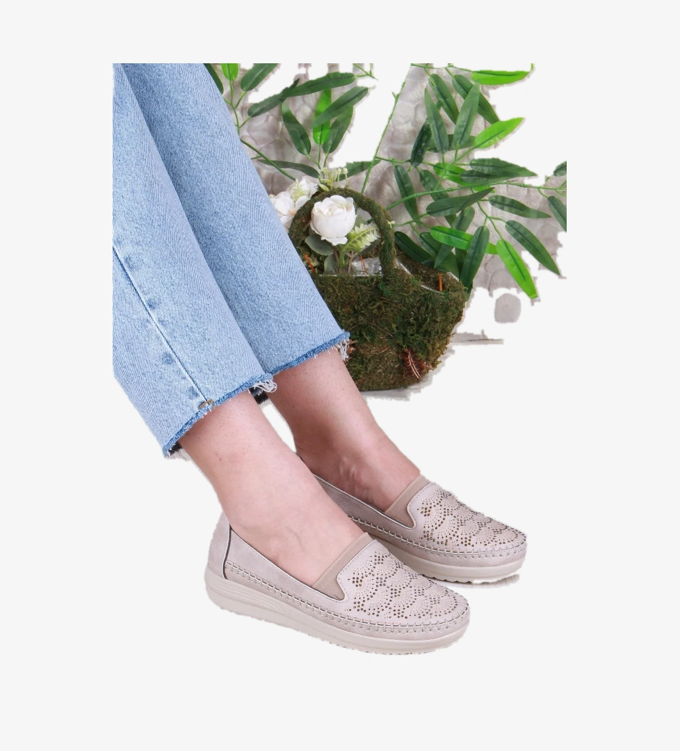 2036 Lara Com Hafif Rahat Baskı Ve Taş Detaylı Kadın Ayakkabı