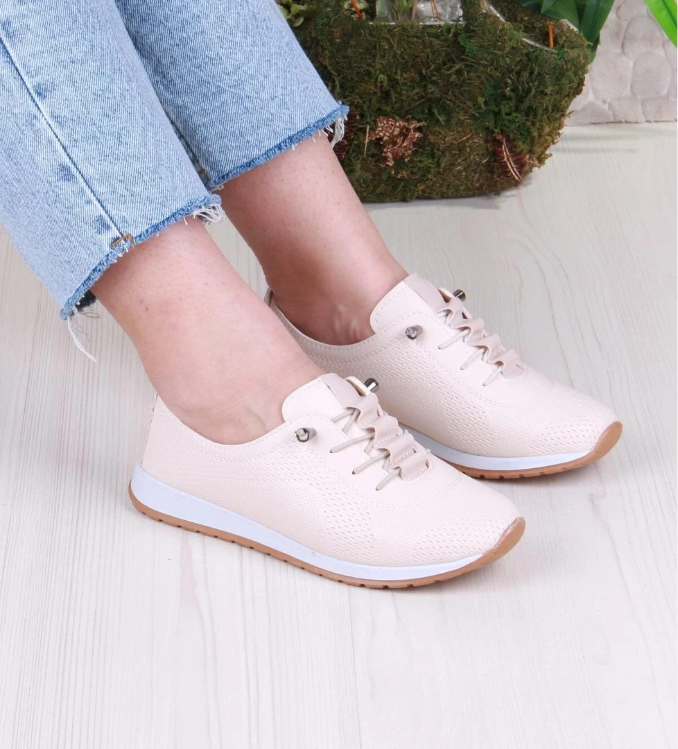 2035 Lara Com Baskı Detaylı Lastik Bağçıklı Kadın Ayakkabı