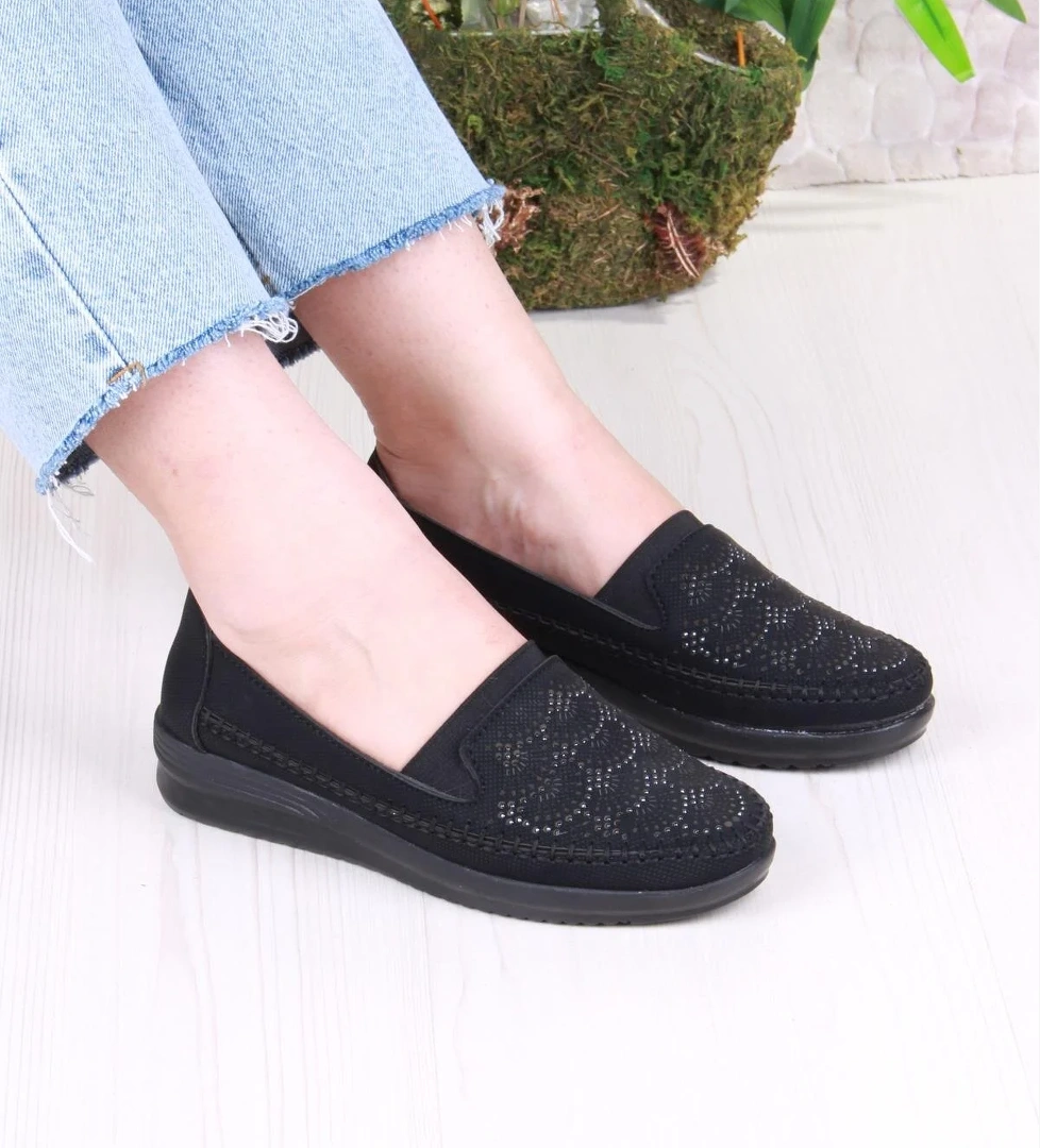 Fort 2036 Lara Com Hafif Rahat Baskı Ve Taş Detaylı Kadın Ayakkabı model görseli