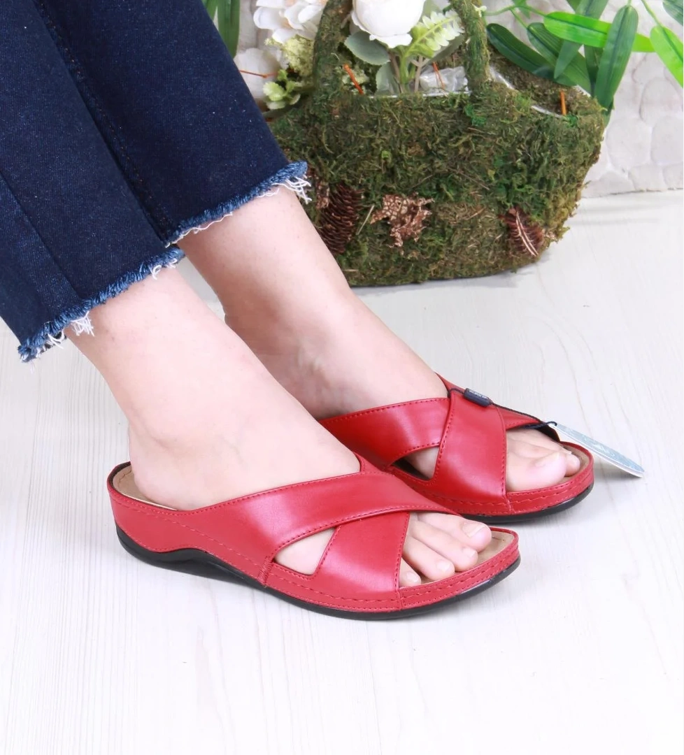 9946-1 Bordo Rahat Topuk Dikeni Destekli Çapraz Bantlı Kadın Terlik - Görsel 1