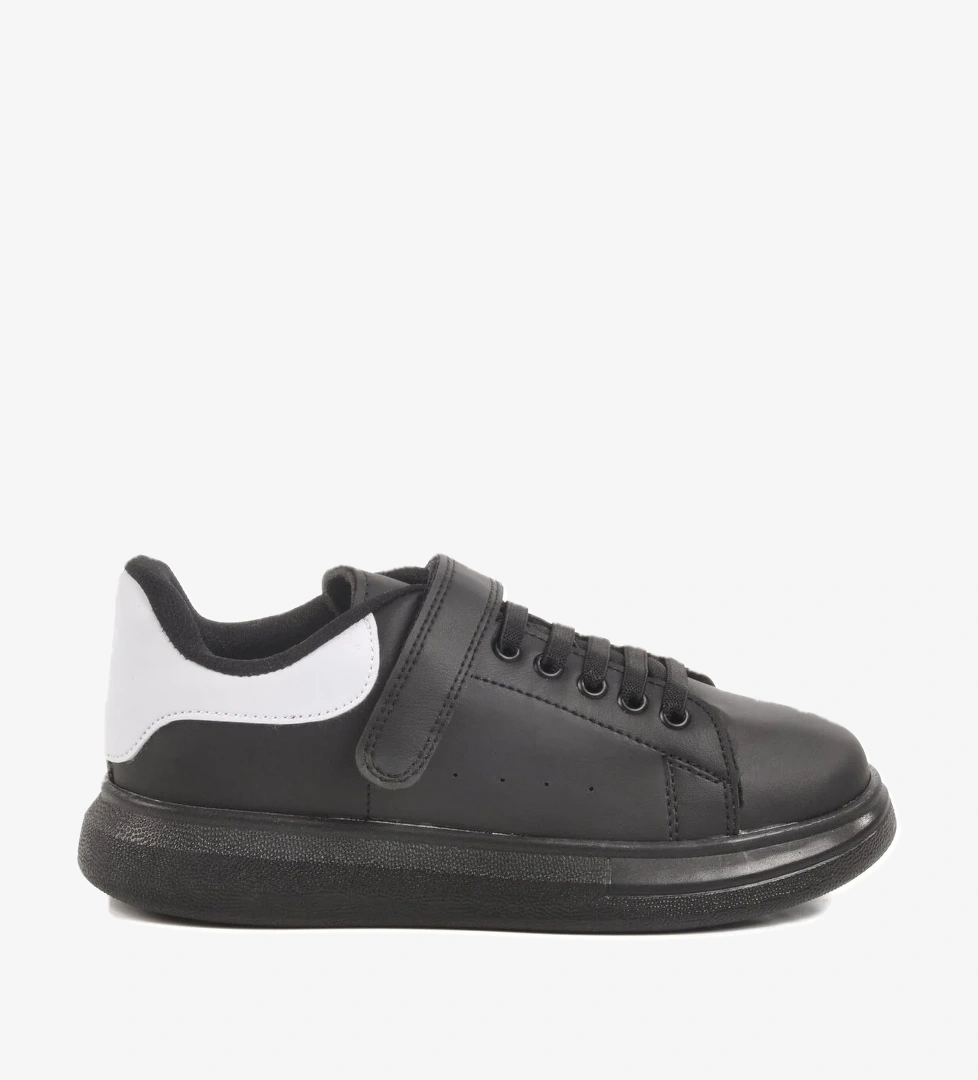 Aspor Siyah Beyaz Cırtlı Bağcık Detaylı Erkek Çocuk Spor Ayakkabı