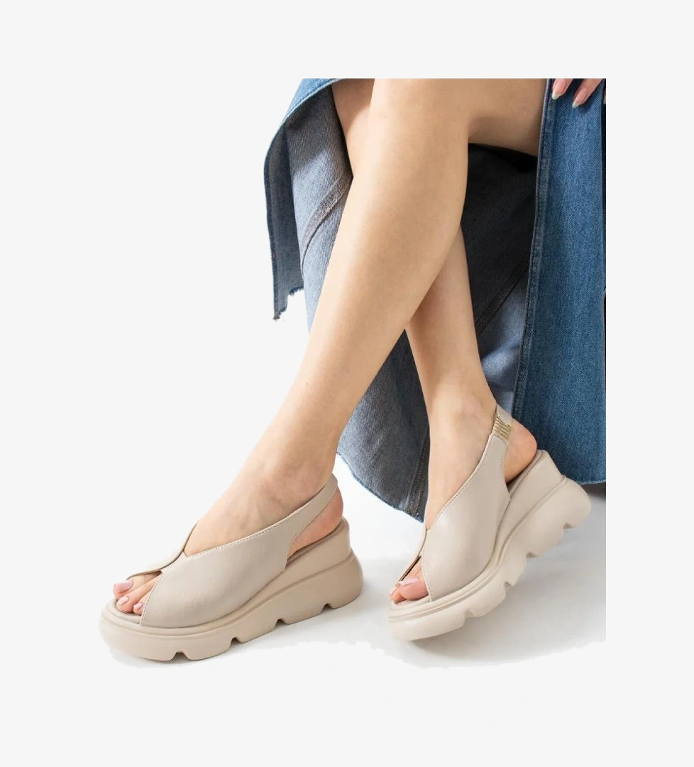 Mnrs 03211 Kadın Günlük Dolgu Topuk Sandalet