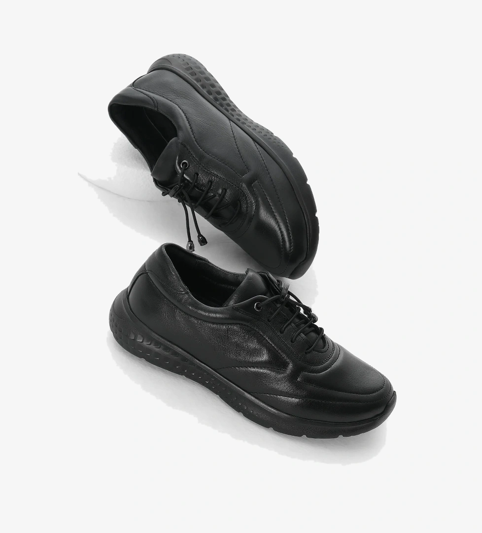 Kadın Siyah Poli Taban Lastik Bağcıklı İçi Dışı Hakiki Deri Günlük Ayakkabı