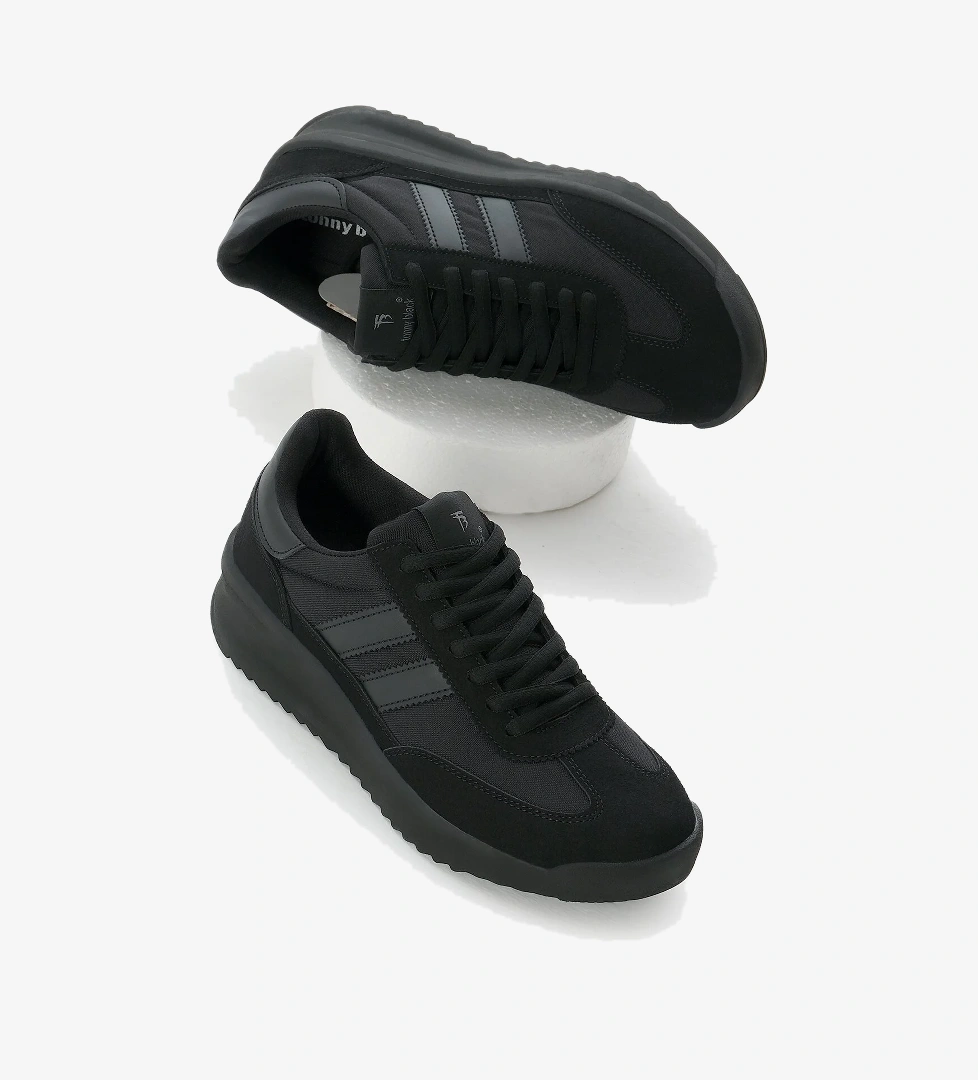 Tonny Black Unisex Termo Taban Çift Şeritli Bağcıklı Spor Ayakkabı model görseli