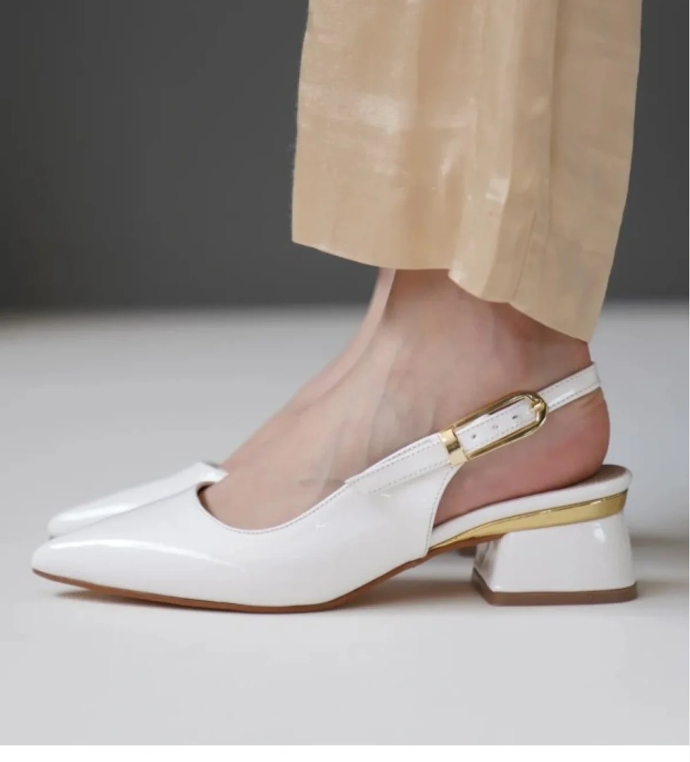 Feles Toka Detaylı Topuklu Arkası Açık Klasik Kadın Ayakkabı model görseli