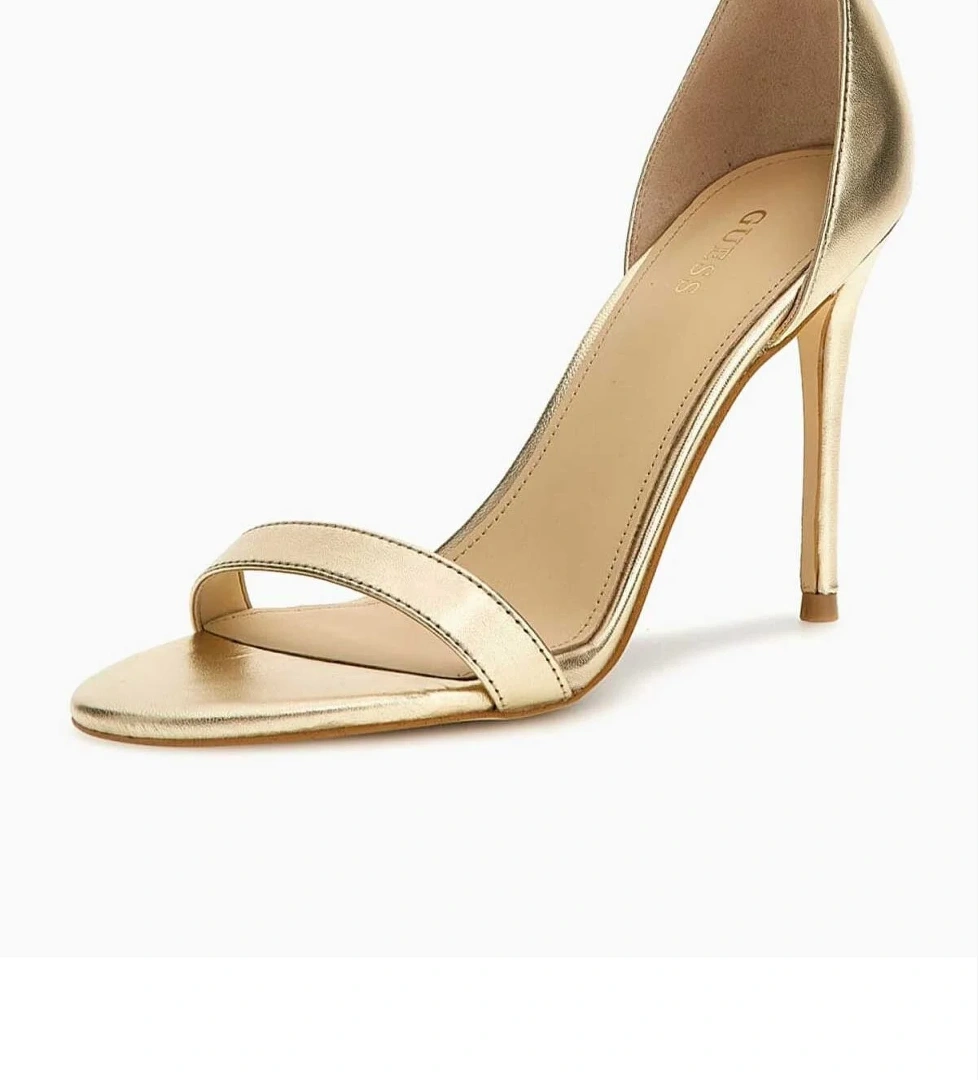 Guess Kabail3 Logo Detaylı Topuklu Ayakkabı model görseli