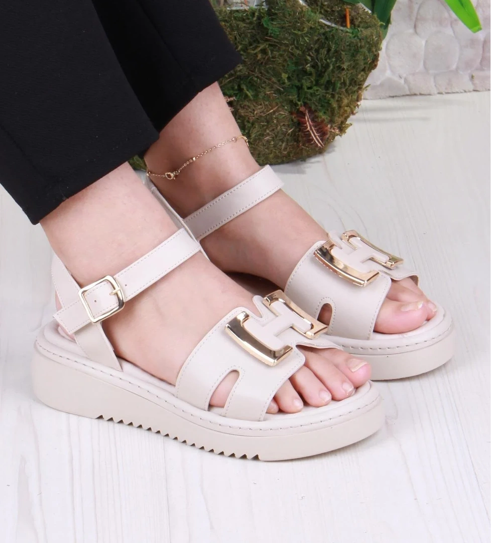 Fort 35611 Fancy Anatomik Rahat Toka Detaylı Kadın Sandalet model görseli