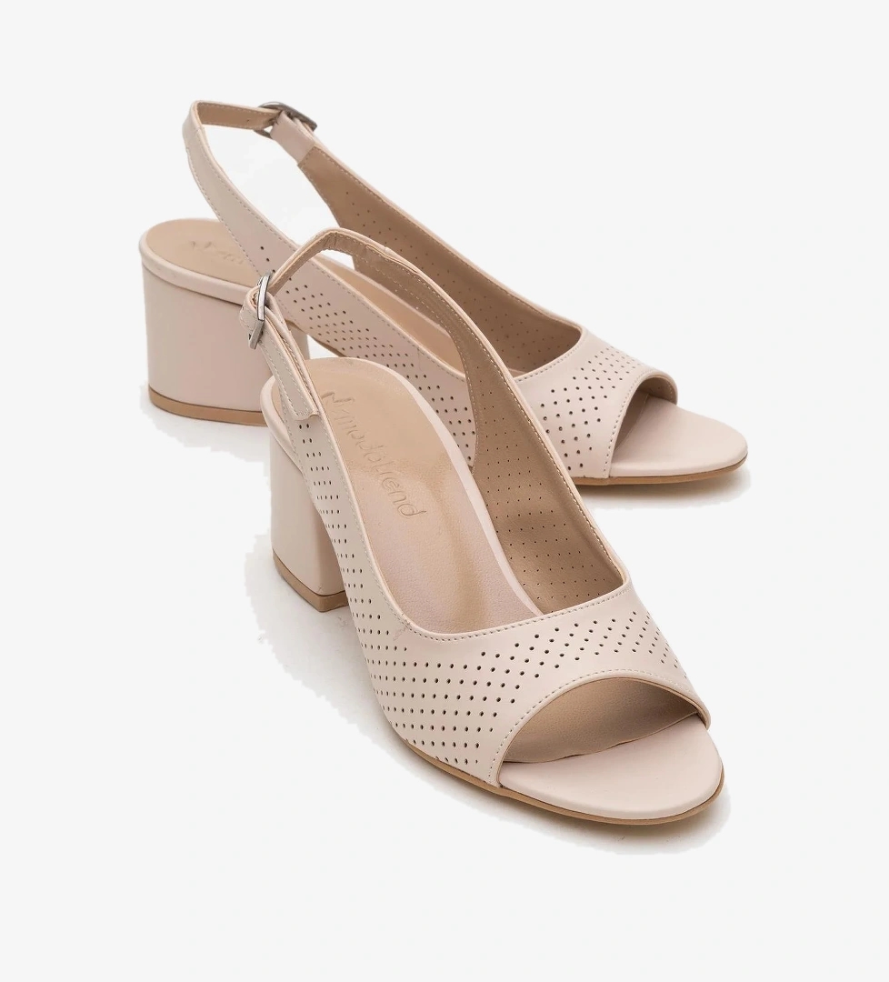 Ccway Zımbalı Açık Kadın Topuklu Sandale Si̇yah Ten Ci̇lt model görseli