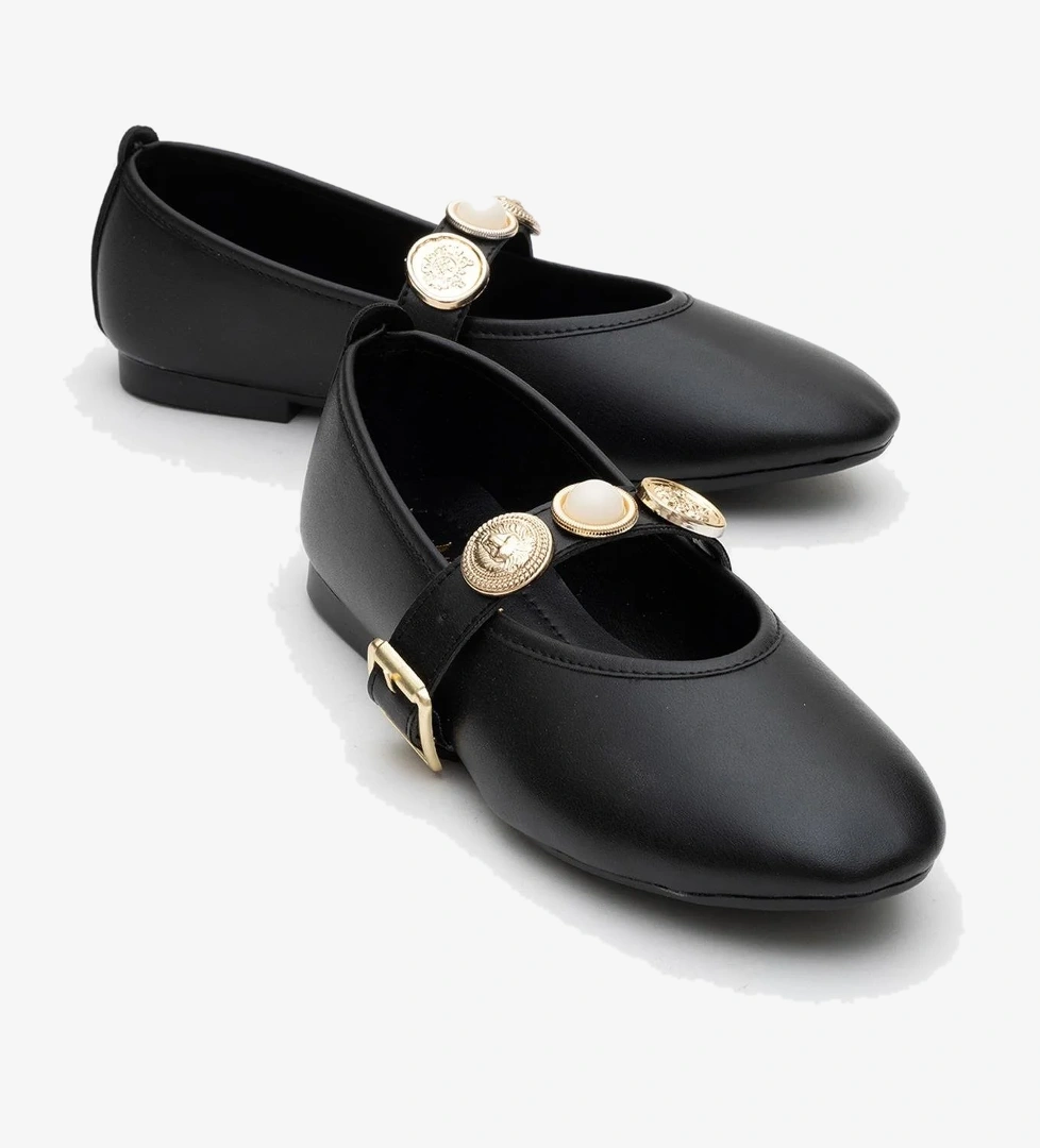 Kadın Kemerli Armalı Tek Biyeli Küt Burunlu Babet SİYAH