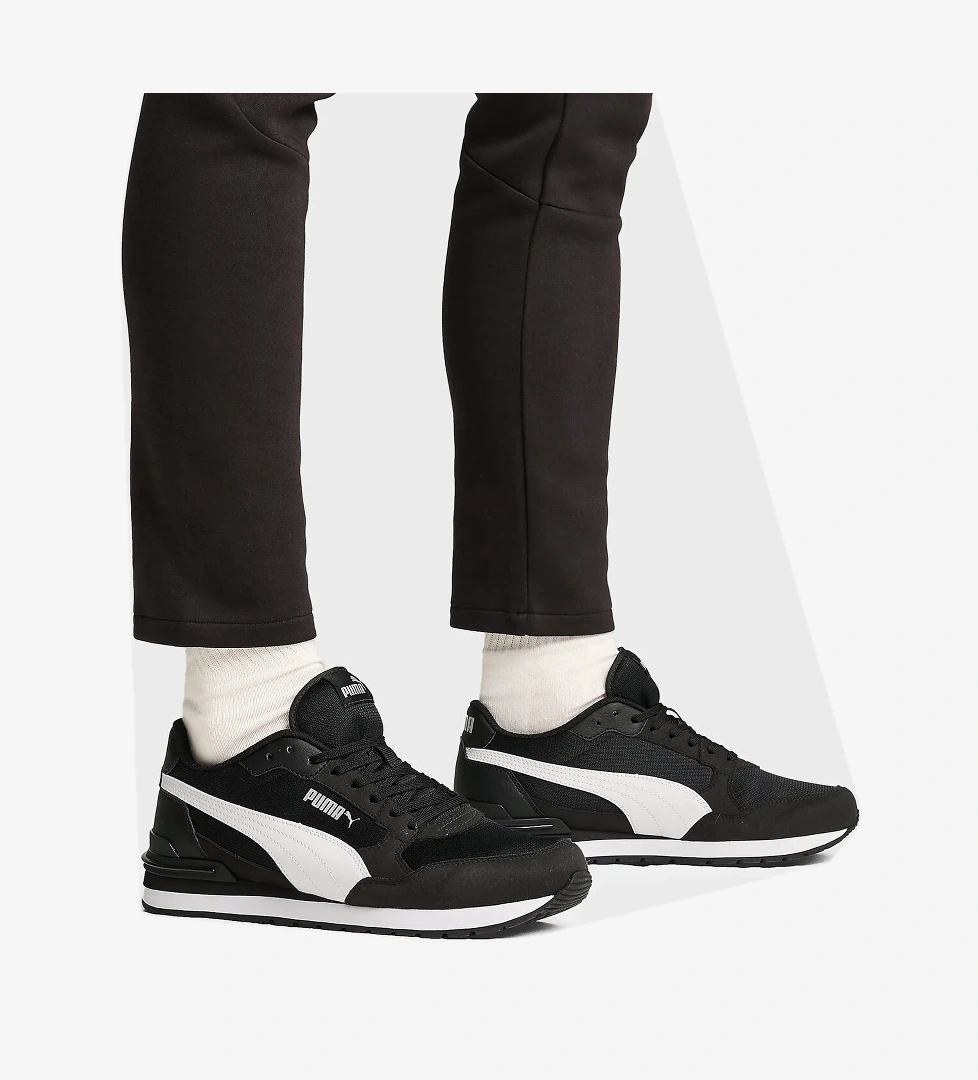 Puma St Runner V4 Mesh Erkek Siyah Sneaker Ayakkabı 39966601 model görseli